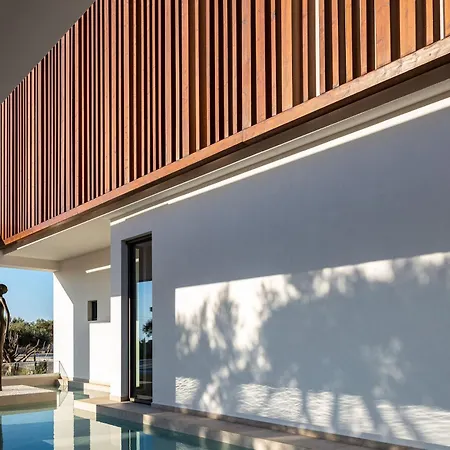Stella Cadente - Awaken To 5star Luxury By Etouri